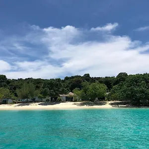 Paradise Semesteranläggning (resort)